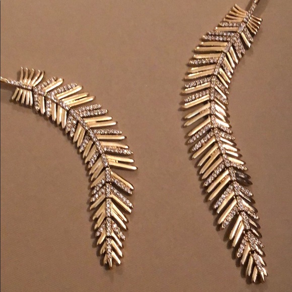 BCBG feather set - Picture 3 of 3